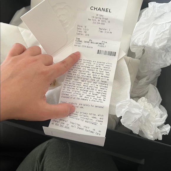 CHANEL 19 WHITE BNIB SIZE SMALL - Picture 10 of 10